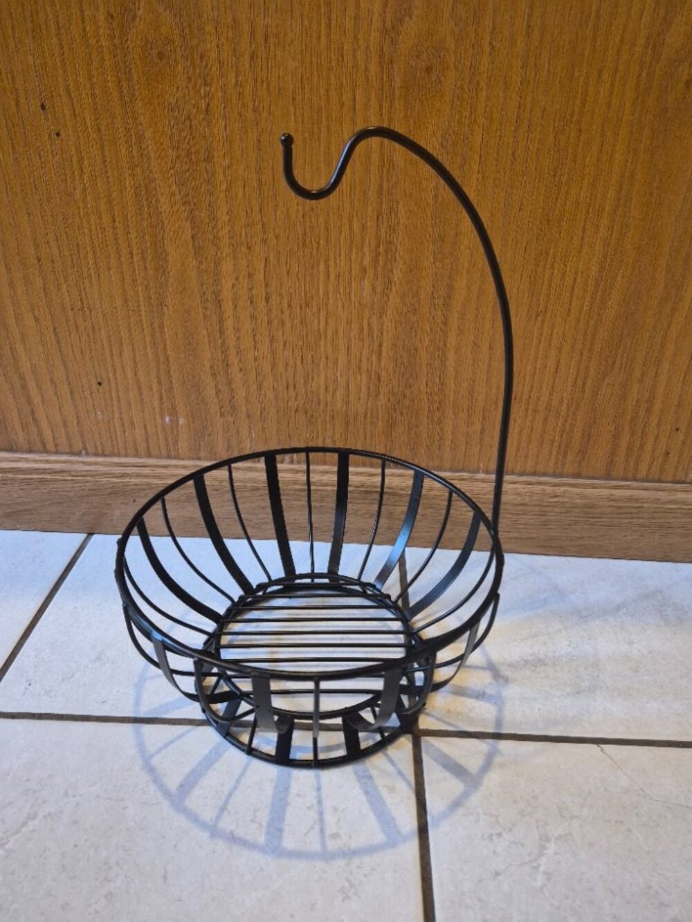 Black Metal Fruit Basket with Banana Hook